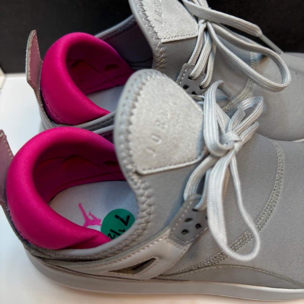 Jordan Fly ‘89GG Women's Gray and Pink Sneakers - Picture 4 of 5